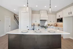 16043 Hayes Pk Dr, Houston, TX 77079 - Photo 9