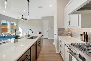 16043 Hayes Pk Dr, Houston, TX 77079 - Photo 13