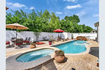 1922 Oakwood Court Drive, Baytown, TX 77521 - Photo 39