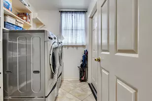 1922 Oakwood Ct Dr, Baytown, TX 77521 - Photo 9