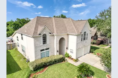 1922 Oakwood Court Drive, Baytown, TX 77521 - Photo 1