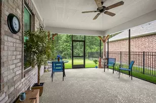 12117 Creekside Villas Ct, Conroe, TX 77304 - Photo 23