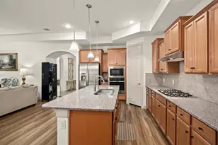 12117 Creekside Villas Ct, Conroe, TX 77304 - Photo 9