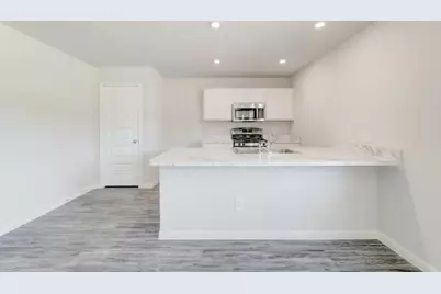 1004 Greenspointe Avenue, La Grange, TX 78945 - Photo 5