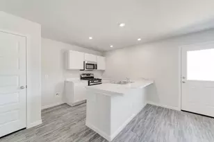 1004 Greenspointe Ave, La Grange, TX 78945 - Photo 7