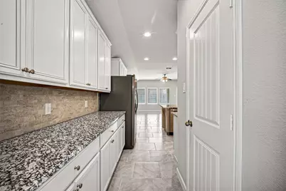4315 Stillwater Valley Court, Missouri City, TX 77459 - Photo 13