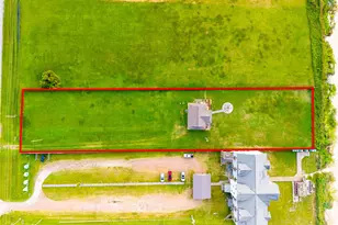 948 Barkley St, Gilchrist, TX 77617 - Photo 5