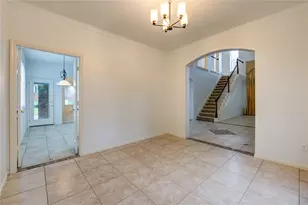 15318 Amesbury Ln, Sugar Land, TX 77478 - Photo 7