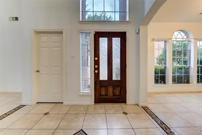 15318 Amesbury Lane, Sugar Land, TX 77478 - Photo 9