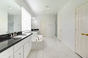 15318 Amesbury Ln, Sugar Land, TX 77478 - Photo 31