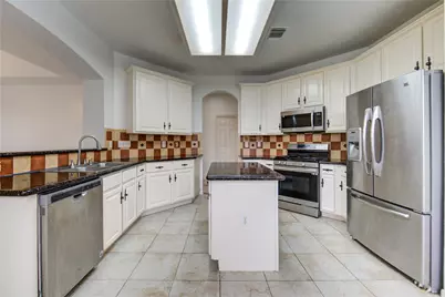 15318 Amesbury Lane, Sugar Land, TX 77478 - Photo 21