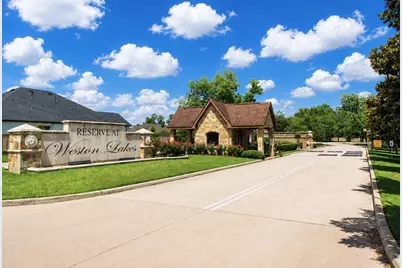 3302 Doe Haven Court, Fulshear, TX 77441 - Photo 9