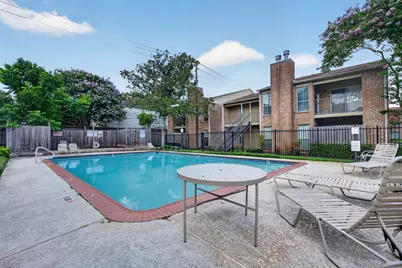 700 Thicket Lane #304, Houston, TX 77079 - Photo 5