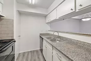10101 Forum Park Dr, Houston, TX 77036 - Photo 7