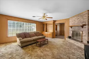 721 Concordia B Dr, Bellville, TX 77418 - Photo 5