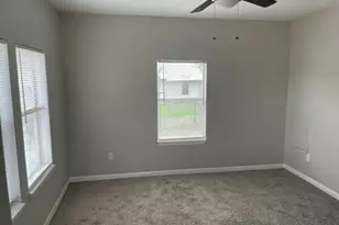 809 19th St, Hempstead, TX 77445 - Photo 11