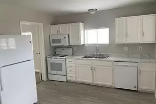 809 19th St, Hempstead, TX 77445 - Photo 7