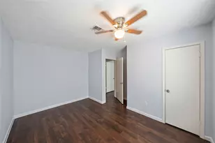 2010 Monterrey St, Kemah, TX 77565 - Photo 7