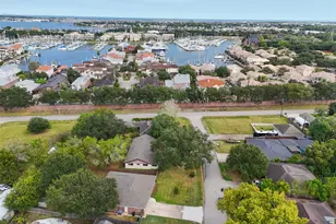 2010 Monterrey St, Kemah, TX 77565 - Photo 37