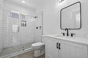 409 Winnie St, Houston, TX 77009 - Photo 31