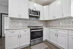 409 Winnie St, Houston, TX 77009 - Photo 11