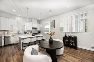 2718 Grand Fountains Dr, Houston, TX 77054 - Photo 9