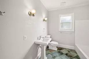 334 E 24th St, Houston, TX 77008 - Photo 15