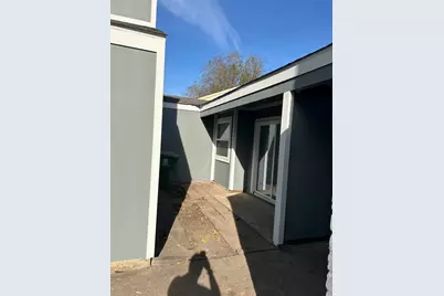 11719 Pender Lane, Houston, TX 77477 - Photo 3