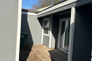 11719 Pender Ln, Houston, TX 77477 - Photo 3