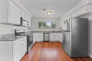 6210 Vinewood Ln, League City, TX 77573 - Photo 13