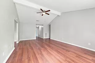 6210 Vinewood Ln, League City, TX 77573 - Photo 7