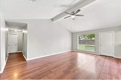 6210 Vinewood Lane, League City, TX 77573 - Photo 9