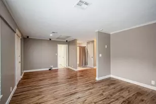 1306 Riverview Ct, Houston, TX 77077 - Photo 25