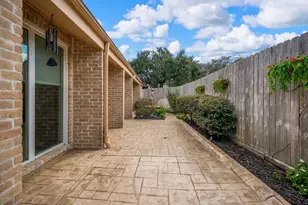 1306 Riverview Ct, Houston, TX 77077 - Photo 41