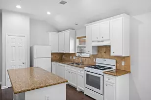 22543 Sweetglen Ct, Spring, TX 77373 - Photo 9