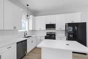 9725 Kerr St, Houston, TX 77029 - Photo 13
