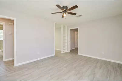 8162 Homewood Lane, Houston, TX 77028 - Photo 7