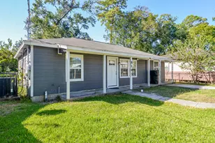 8162 Homewood Ln, Houston, TX 77028 - Photo 3