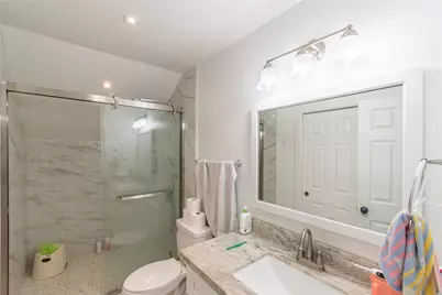 9619 Highmeadow Drive, Houston, TX 77063 - Photo 19