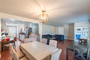 9619 Highmeadow Dr, Houston, TX 77063 - Photo 1