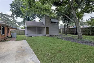 6225 Indigo St, Houston, TX 77074 - Photo 27