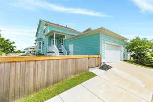 9 Caravelle Ct, Galveston, TX 77554 - Photo 29