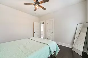 1715 30th St, Galveston, TX 77550 - Photo 19