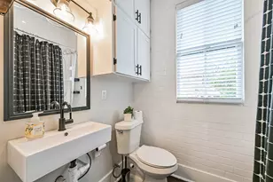 1715 30th St, Galveston, TX 77550 - Photo 17