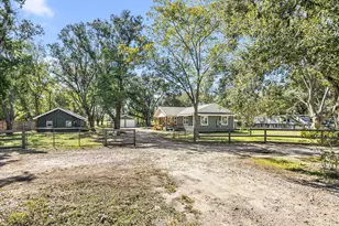 2693 Fairview Rd, Alvin, TX 77511 - Photo 43