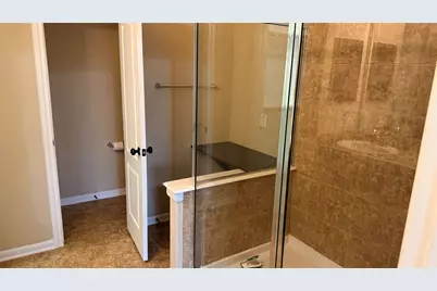 9215 Running Eagle Falls, Tomball, TX 77375 - Photo 11