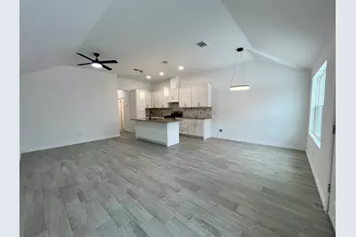 5706 Howell Street #B, Houston, TX 77032 - Photo 7