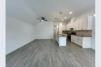 5706 Howell Street #B, Houston, TX 77032 - Photo 9