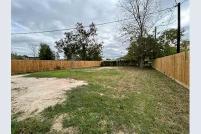 5706 Howell Street #B, Houston, TX 77032 - Photo 25