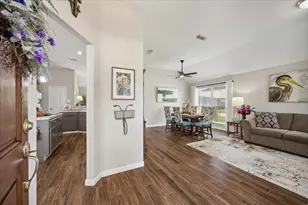 202 Meadowhill Ln, League City, TX 77539 - Photo 5
